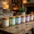 6 einzigartige Duftkerzen mit Marmoroptik – handgegossen aus 100% Bio-Sojawachs. Jeder Duft eine eigene Farbwelt. Nachhaltig, vegan, handmade in Deutschland. Jetzt entdecken bei WECANDLE.