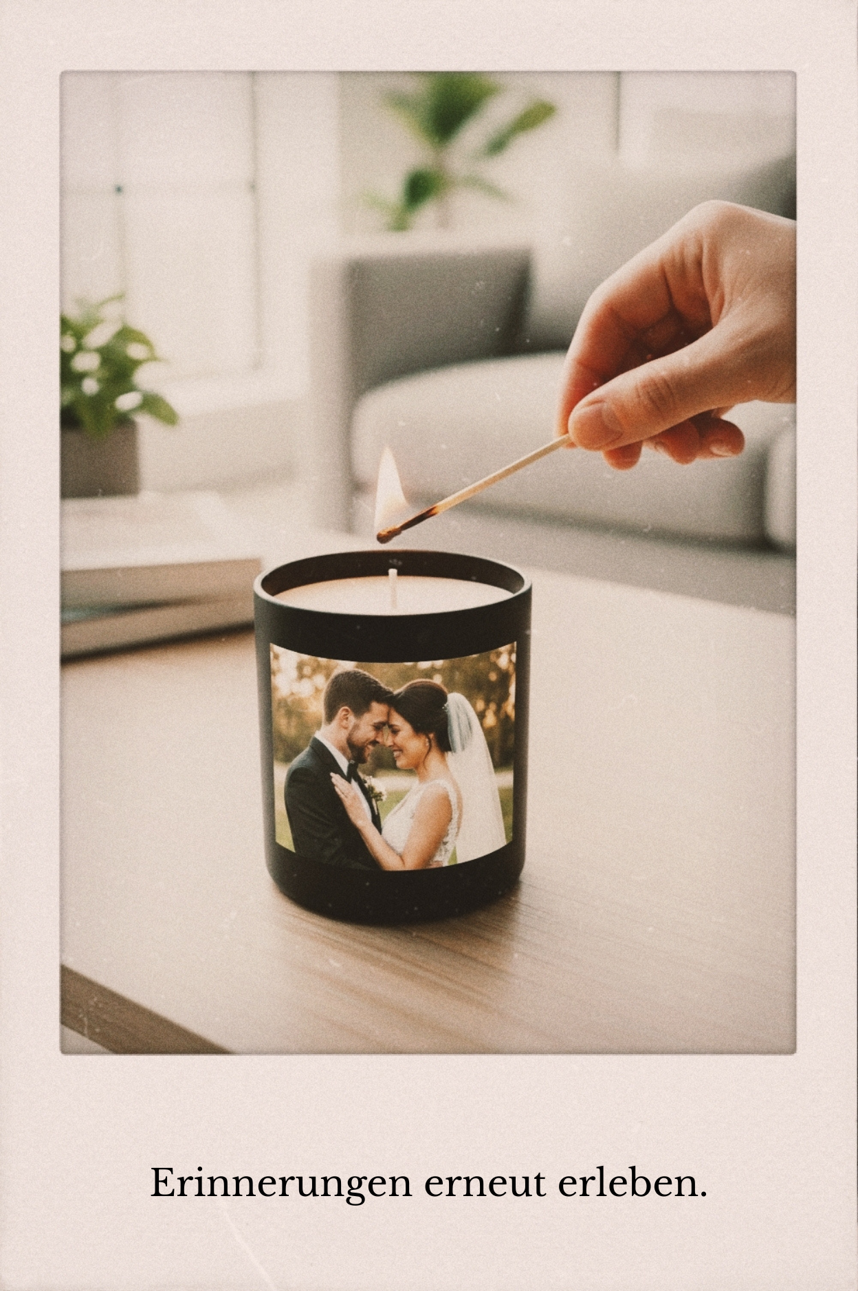 Fertige personalisierte Fotokerze mit eigenem Bild anzünden - Erinnerungen erleben